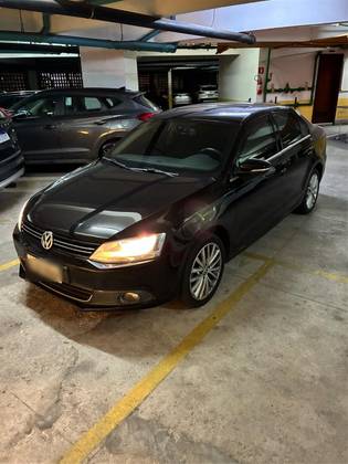 VOLKSWAGEN JETTA 2.0 TSI HIGHLINE 200CV GASOLINA 4P TIPTRONIC VOLKSWAGEN JETTA 2.0 TSI HIGHLINE 200CV GASOLINA 4P TIPTRONIC